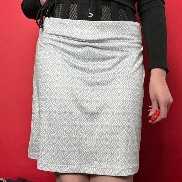 Seg’ments luxe / Grey and white patterned midi skort 🩶🤍 - Picture 3 of 5